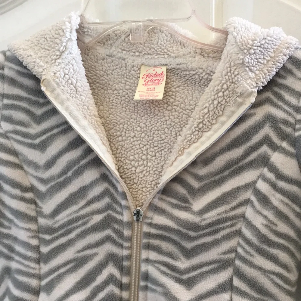 FINAL MARKDOWN Girls’ Faded Glory Jacket (S)